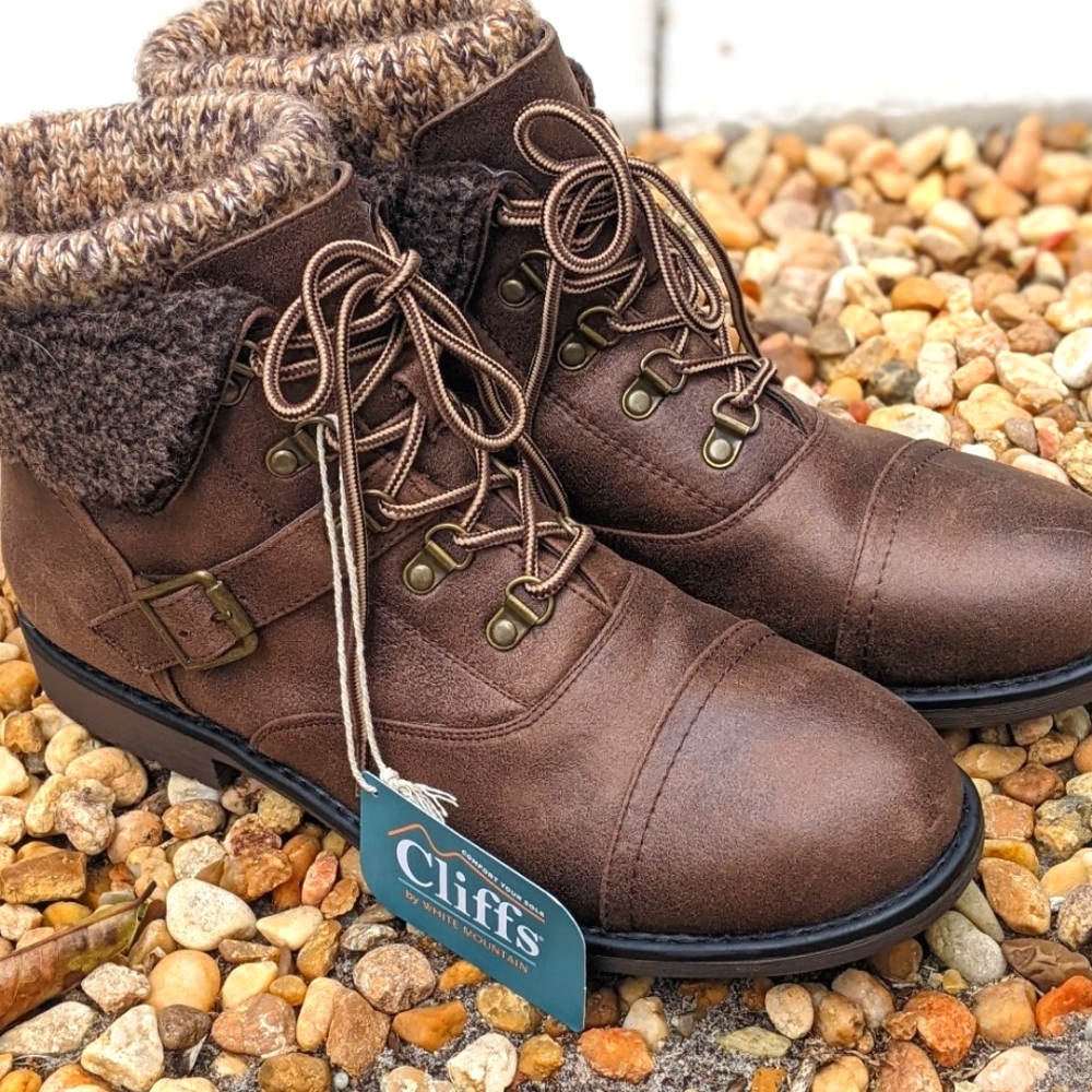 NWT Women's Cliffs By White Mountain Daley  Size 11M